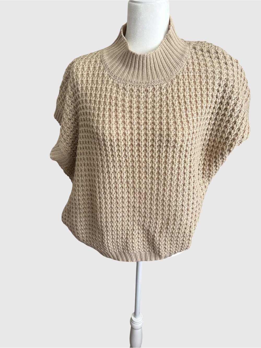 Amazon Beige Textured Knit Short-Sleeve Crew Sweater